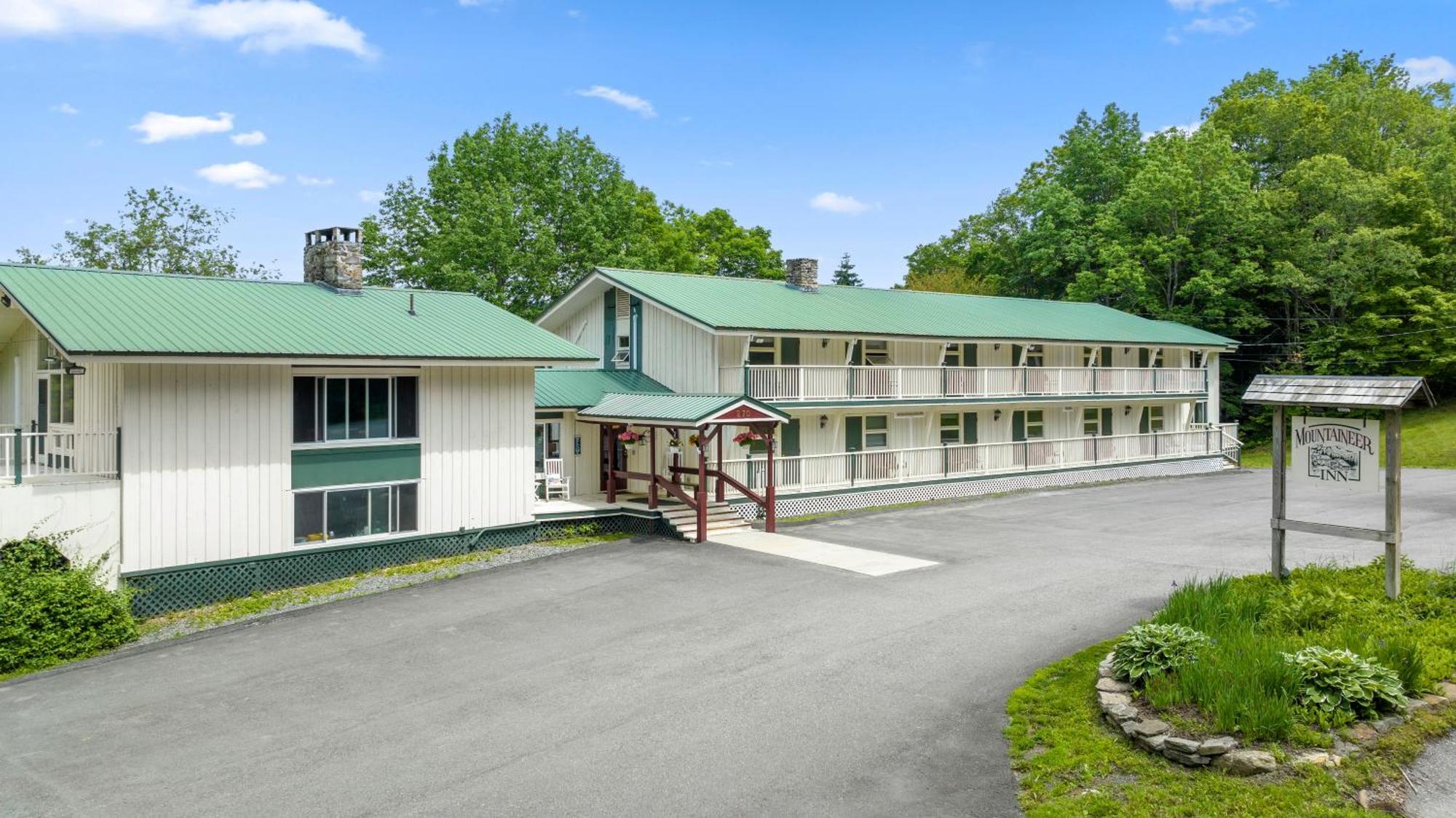 Mountaineer Inn Вест-Довер Екстер'єр фото