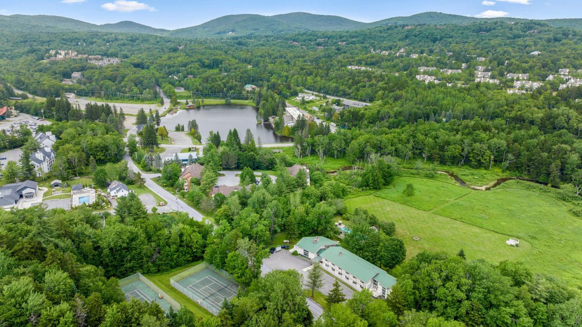 Mountaineer Inn Вест-Довер Екстер'єр фото